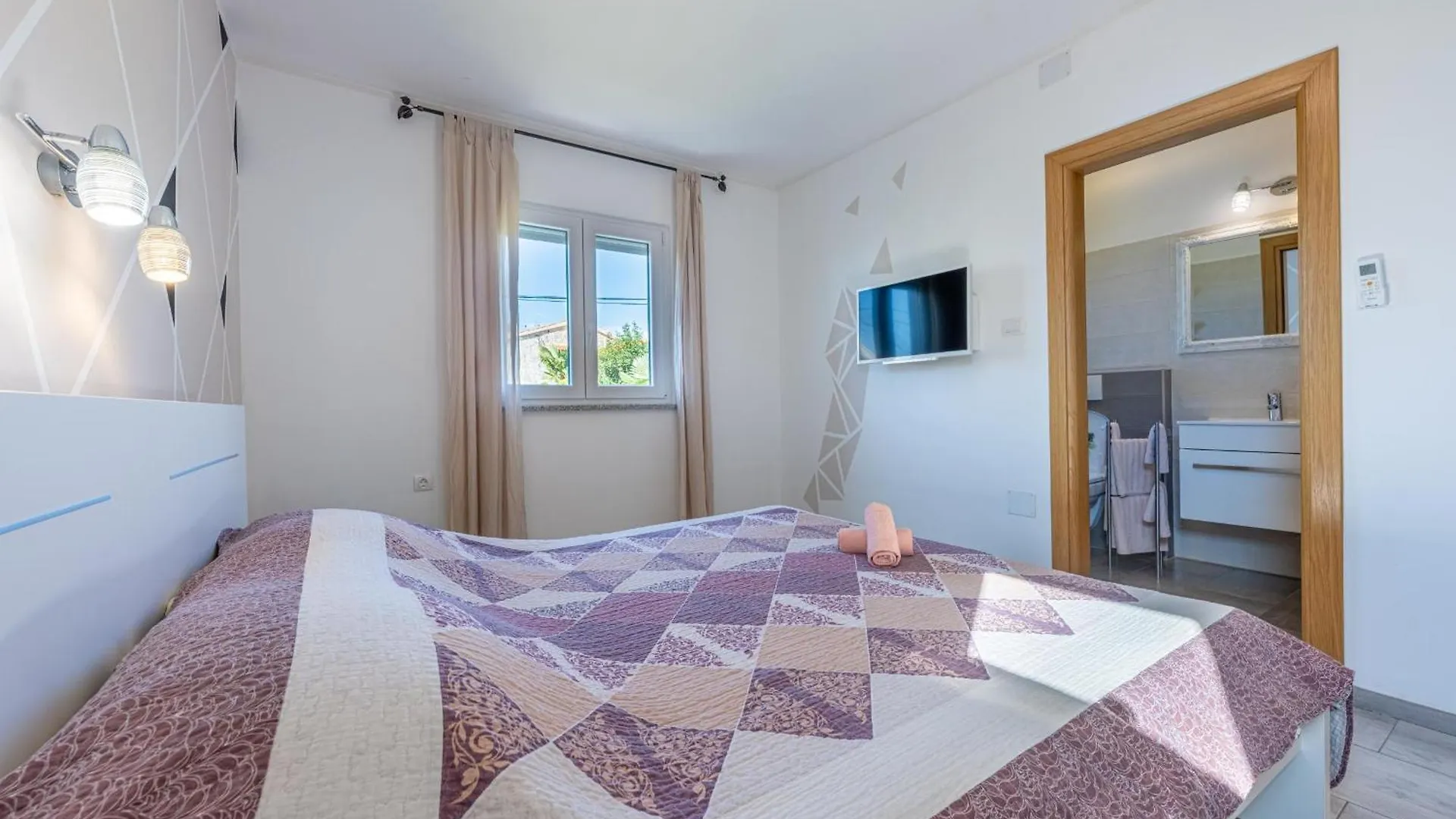4 Bedroom Villa Renata Near Porec Kaštelir